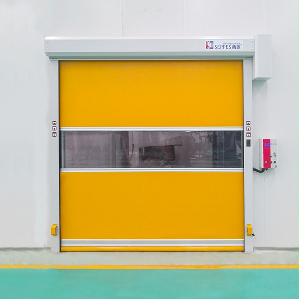 开云电子：清晨3点小区突现黑影！4少年撬库盗烟酒逃时猛掰门禁栅门拂袖而去